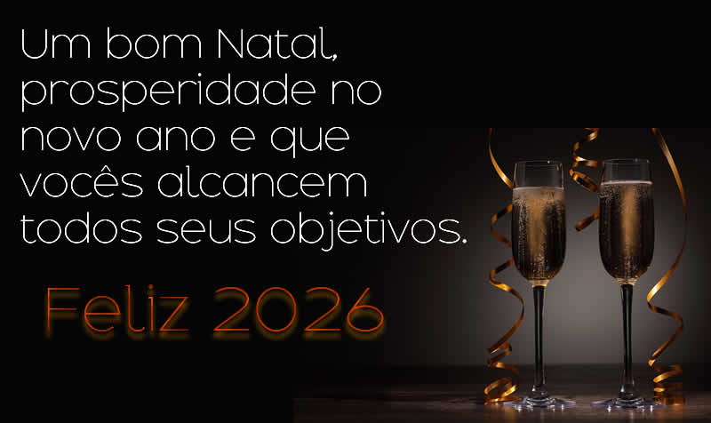 imagem elegante com dois copos prontos para brindar o ano novo